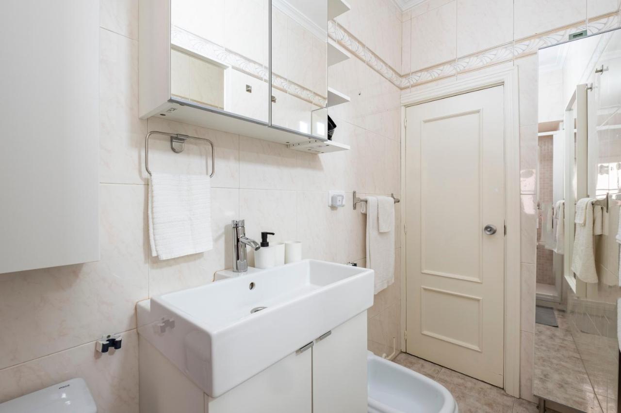 Apartment Center Private 7 Minutes Or 4 Metro Stops