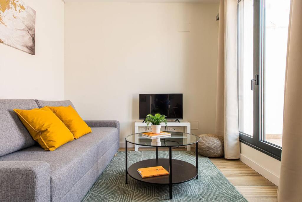 Cozy Penthouse With Swimming Pool And Parking-a-castell Apartment *