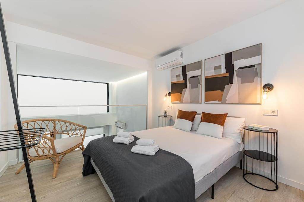 Apartment Duplex In B. Salamaca - Wizink Center 6 Pax H126 Madrid