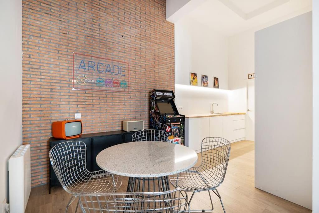 Bowie House - River-a-salvad Apartment Madrid