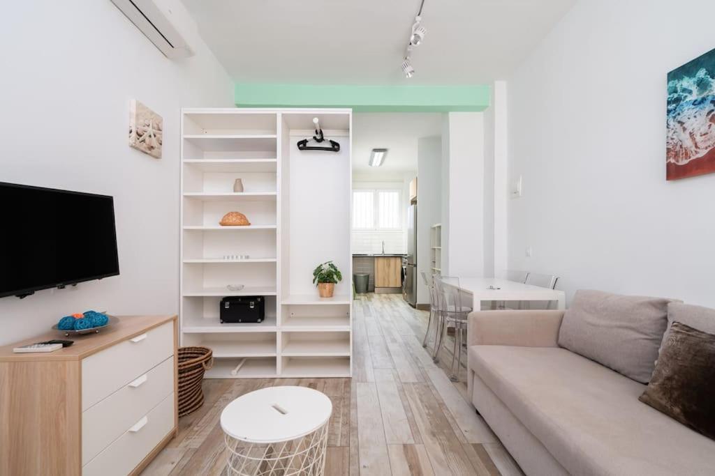 Flat At Street Level - Rio Tri-pedrero Apartment *