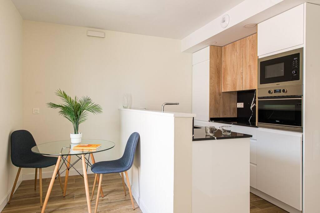 Cozy Penthouse With Swimming Pool And Parking-a-castell *
