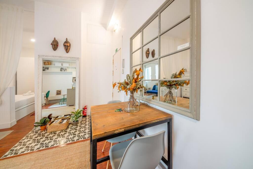 Cozy Apartment. Perfect Location Apartment