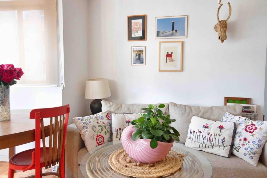 Apartamento Piso Centrico, Bonito, Acogedor Rodeado De Y Buena Vibra Madri