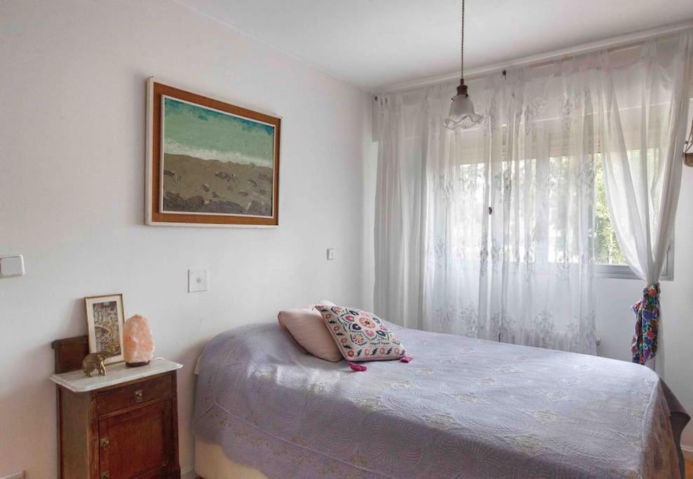Piso Centrico, Bonito, Acogedor, Con Aire Acondicionado, Jardines Y Enfrente Piscina Municipal De Penuelas