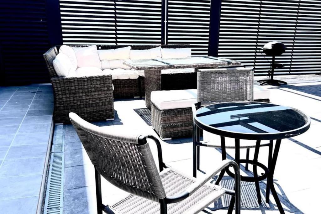 Acogedora Casa En Con Piscina Privada, Jacuzzy Y Garaje Villa Madrid