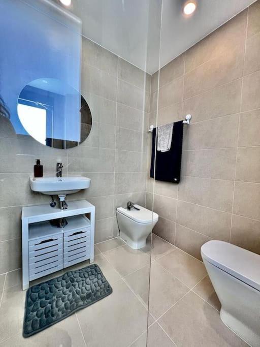 Villa Acogedora Casa En Con Piscina Privada, Jacuzzy Y Garaje