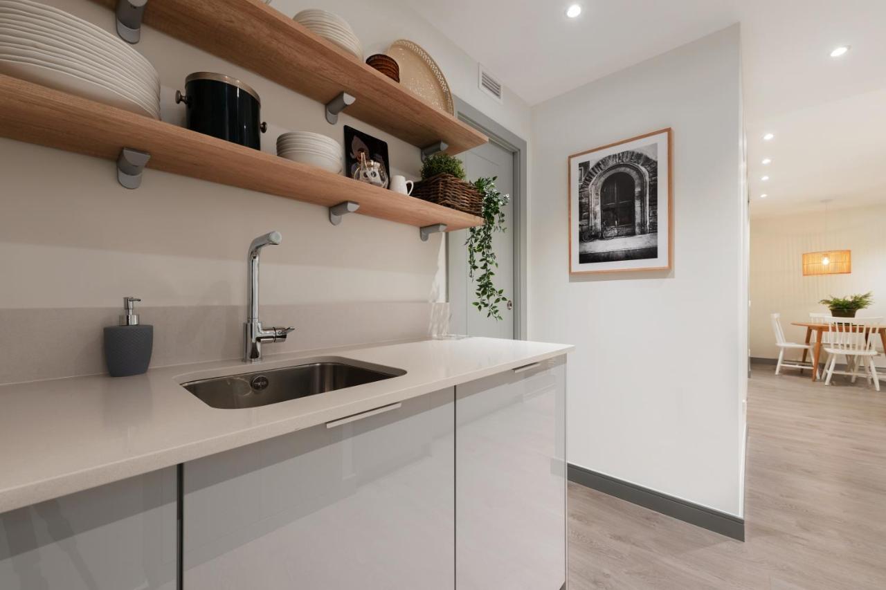 2 Bedrooms 1 Bathroom Furnished - Justicia - Executive Style - Mintystay * Madrid
