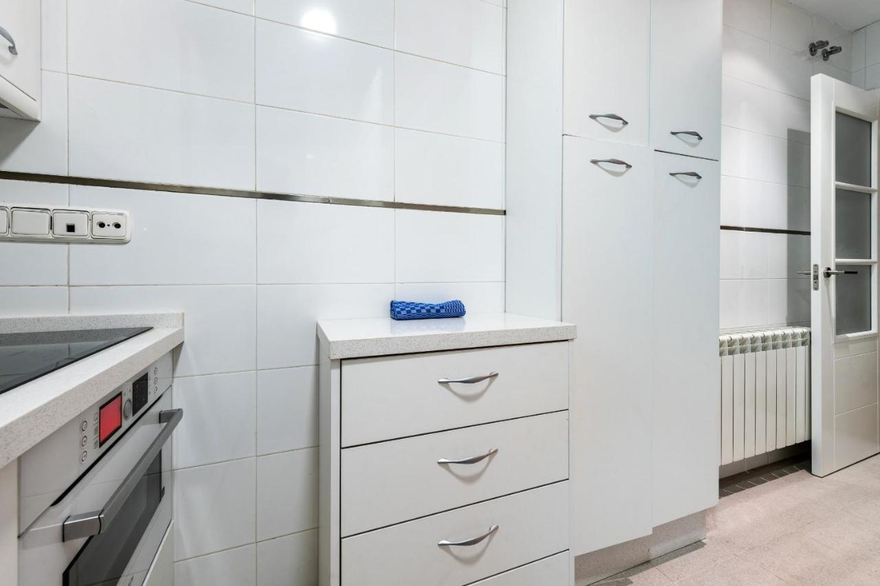 And Modern- 2 Bedrooms 1 Bathroom - Mintystay- Sol Madrid