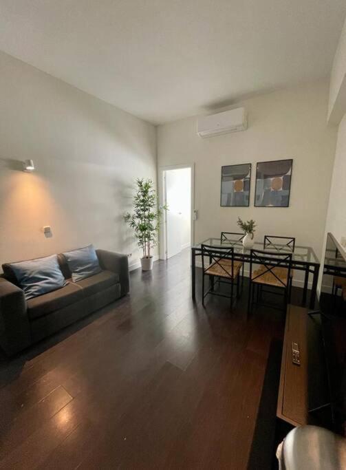 New Apt 1hab 3pax En Plena Plaza De Chueca *