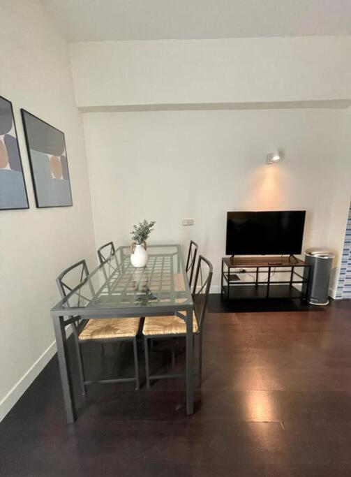 New Apt 1hab 3pax En Plena Plaza De Chueca Madrid