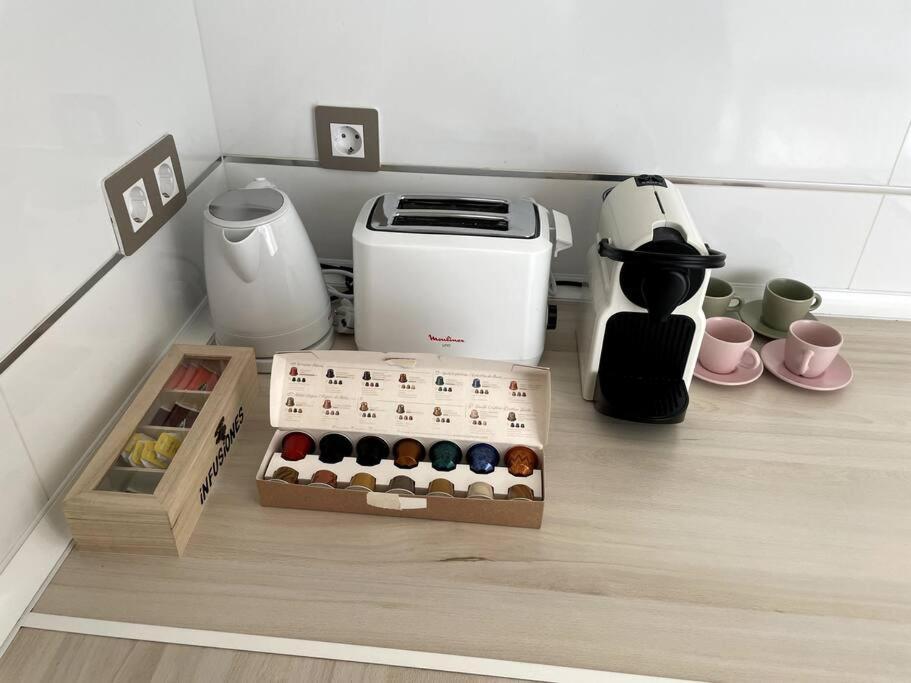 Lejlighed Cozy 2 Bedroom With Patio Madrid