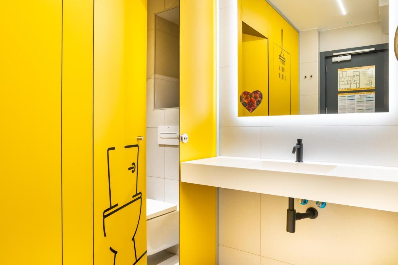 Petit Palacio Real Hostel