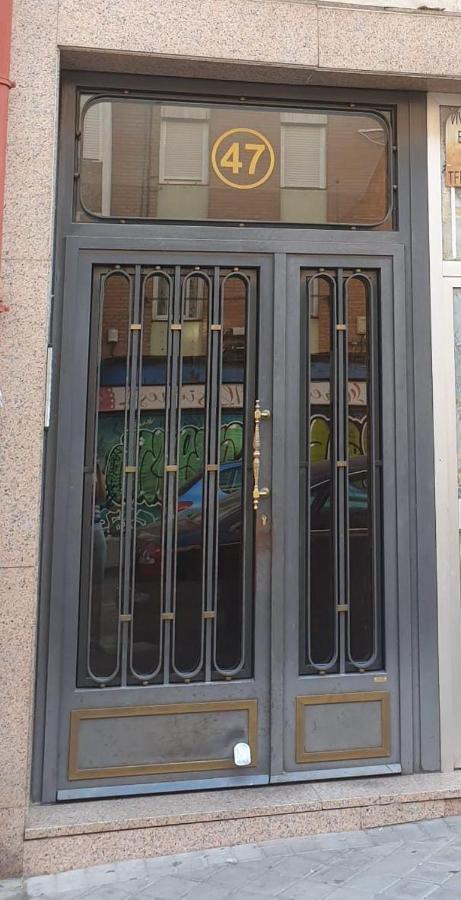 Fantastic Apartment, Newly Renovated * Madri