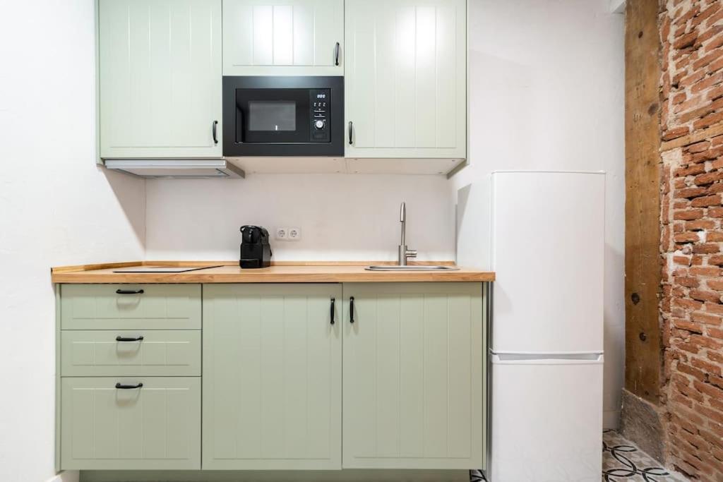 Flat In Lavapies At Street Level S23a *