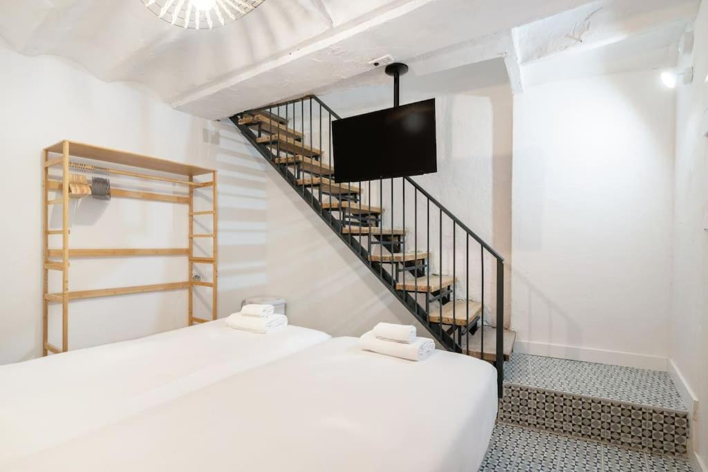 Flat In Lavapies At Street Level S23a *