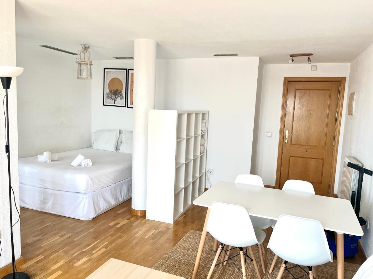Apartamento Paseo Acacias 8, Atico Con Terraza En Embajadores *