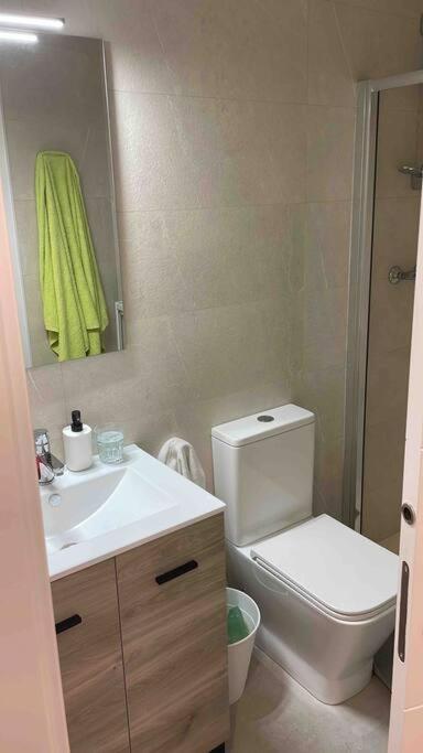Recien Reformado En Barajas Pueblo Apartment *