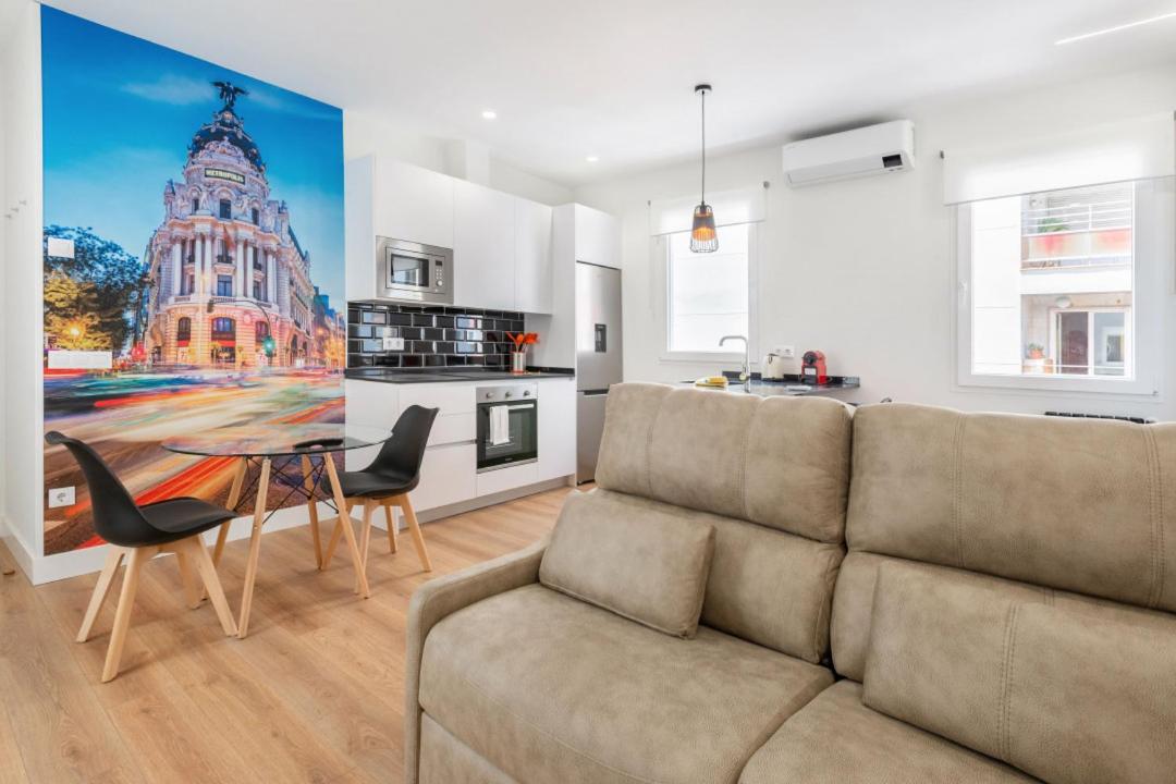 1 Bedroom 1 Bathroom Furnished - Salamanca - Modern - Mintystay Apartment *