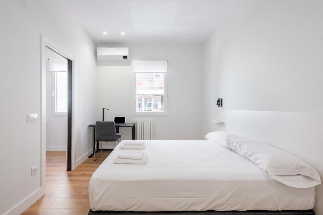 1 Bedroom 1 Bathroom Furnished - Salamanca - Modern - Mintystay Apartment