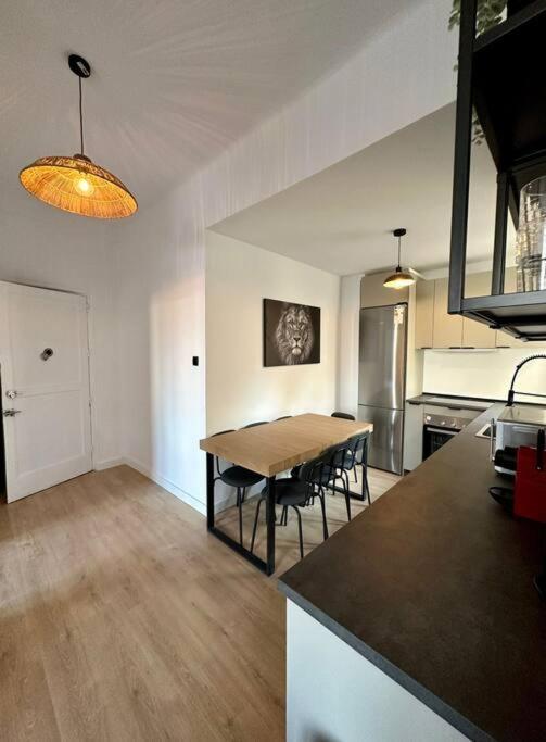 Apartamento Nuevo Apt De Diseno 7pax En Centro/la Latina Madrid