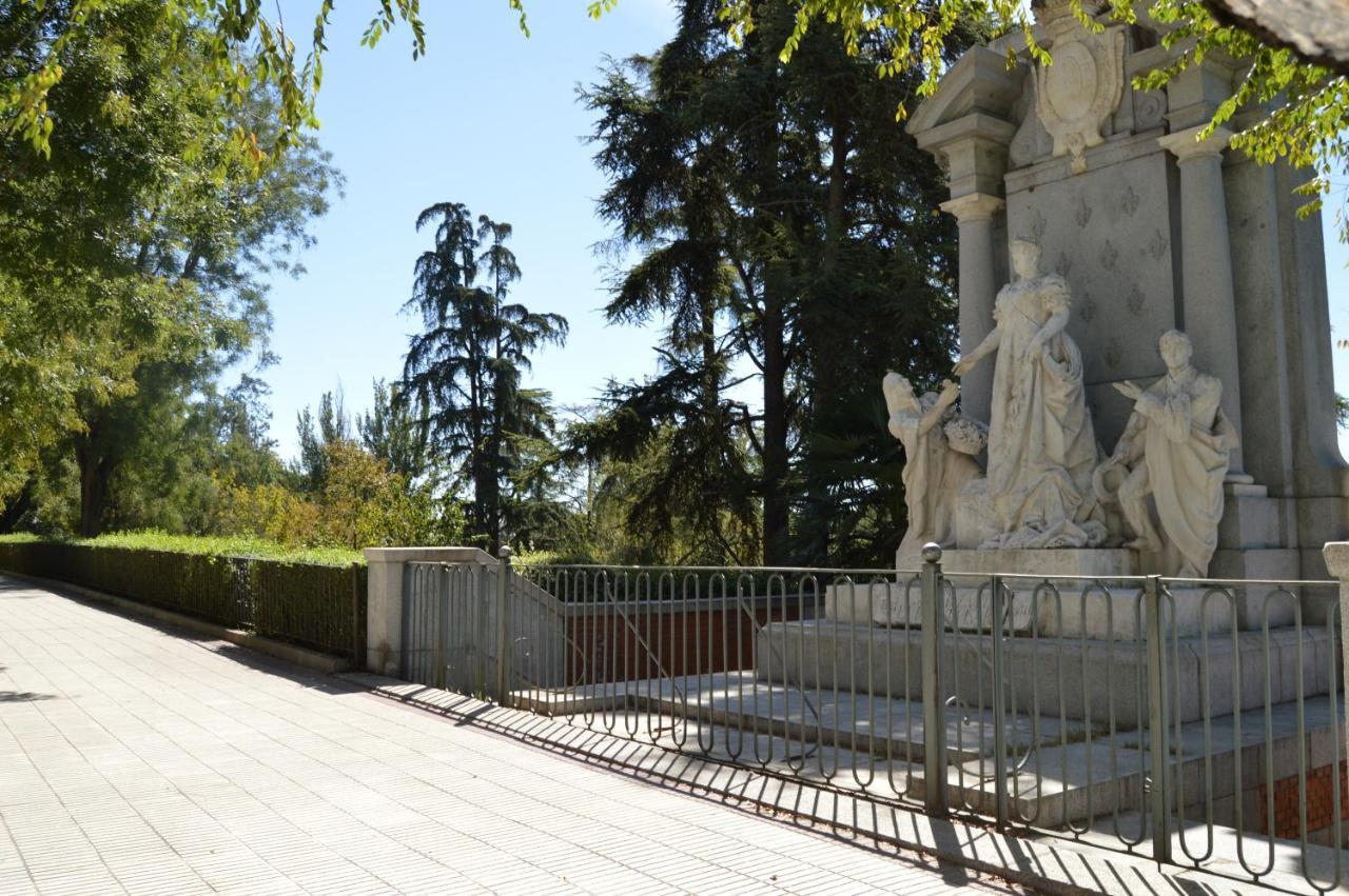 Hostel Debod *