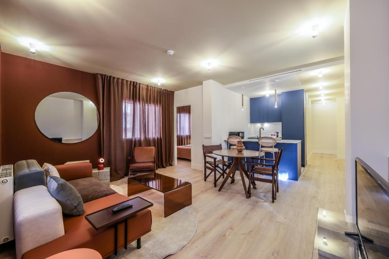 Amazinn Places Palacio Real Apartment *
