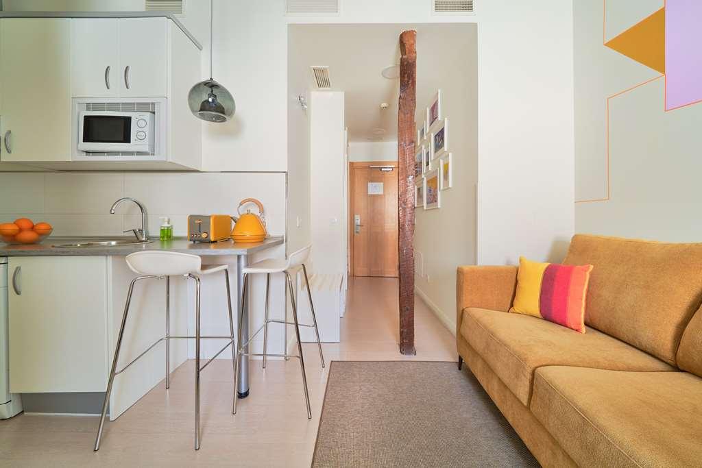 Blume Cruz Apartment Madrid