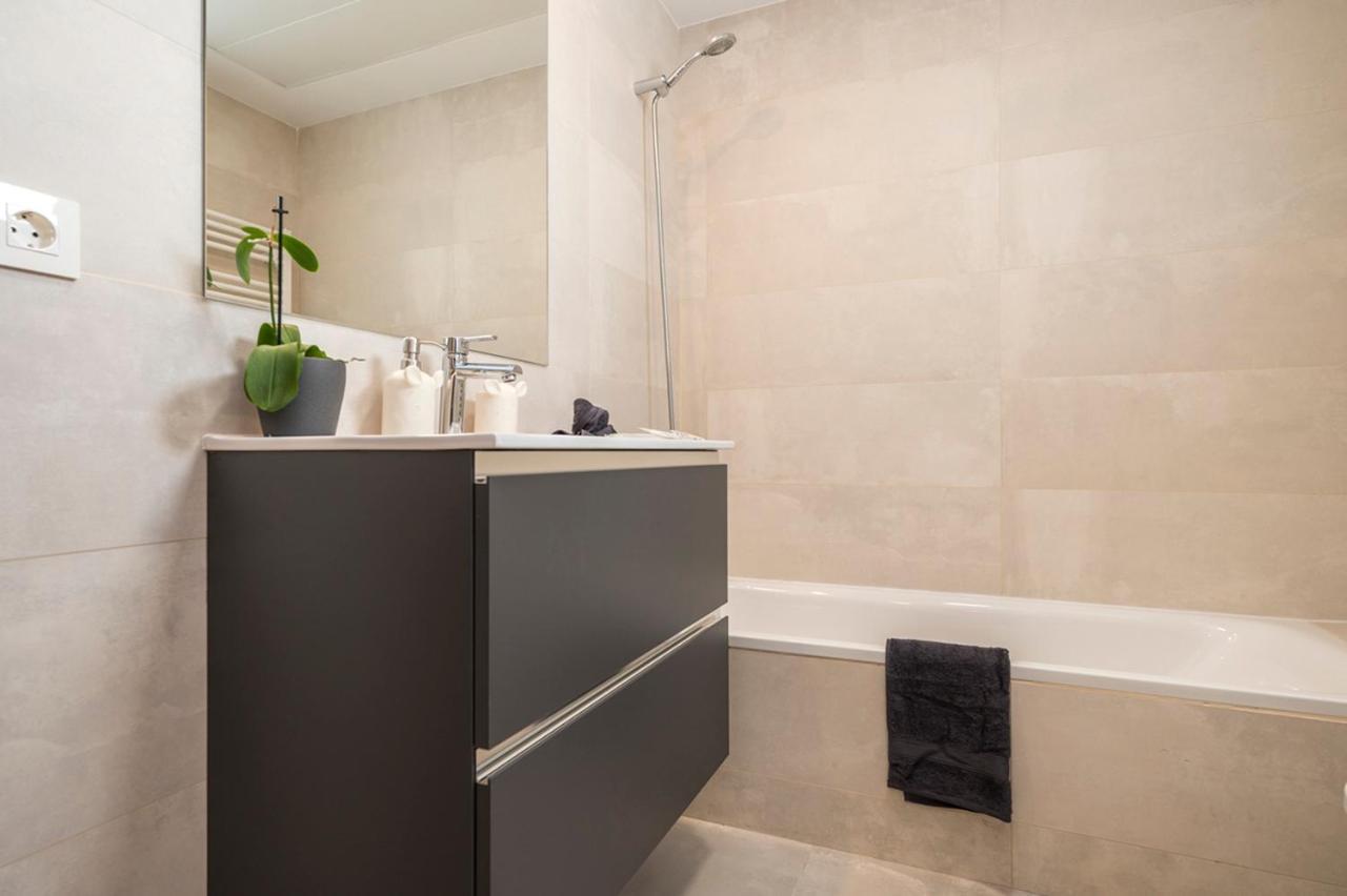 Lujoso Chalet Con Piscina Privada, Jardin Y Domotica En Puerta De Hierro Apartamento Madrid