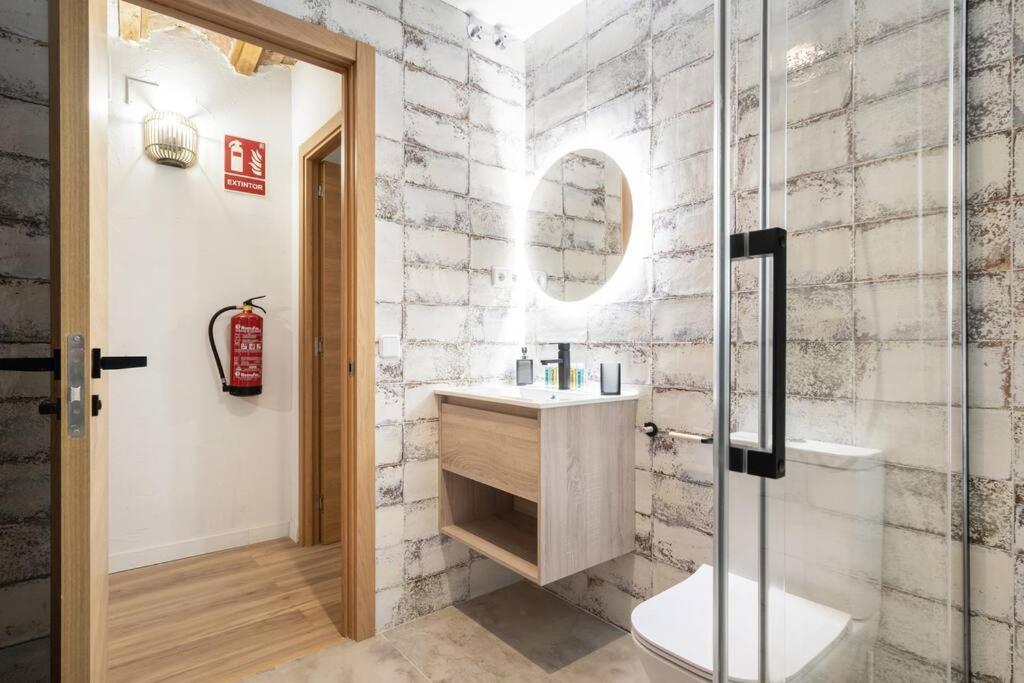 Flat In Lavapies At Street Level S23c Apartment Madrid