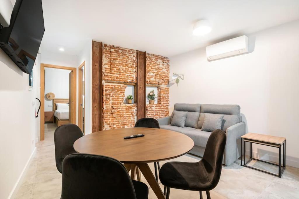 Flat In Lavapies At Street Level S23c *