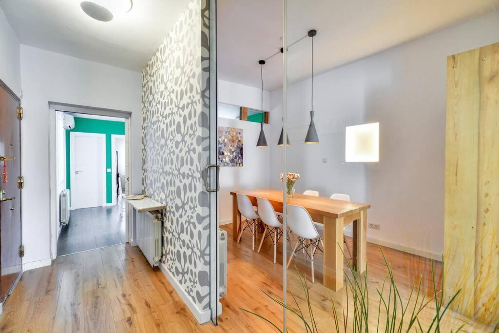 Big Stylish And Modern In Centre Apartamento