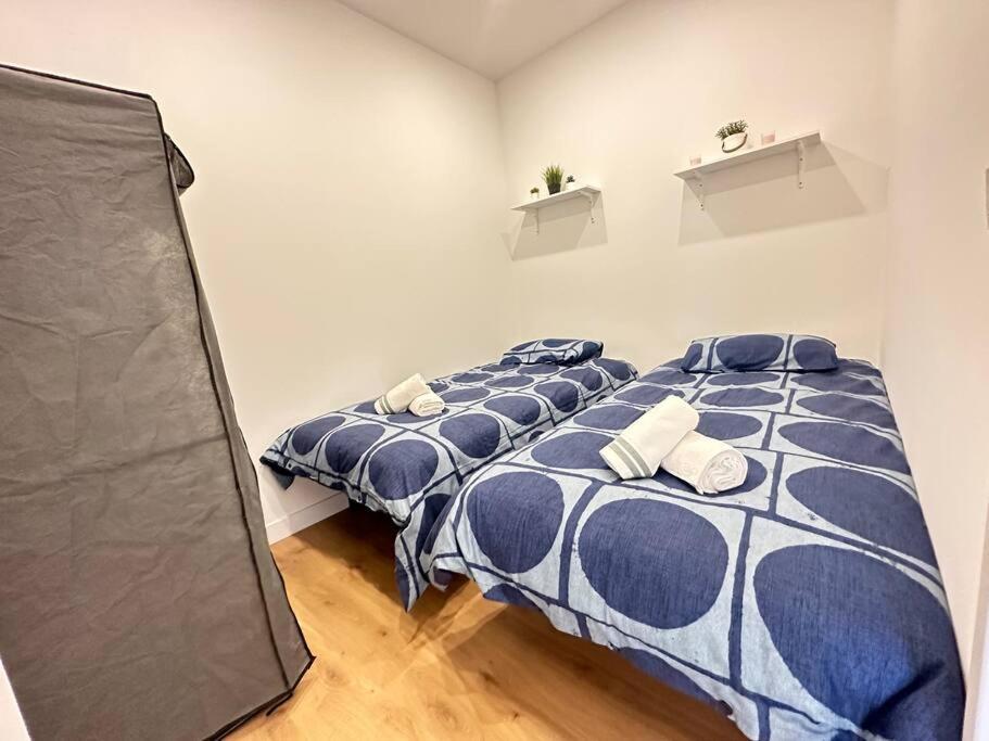 Living - Cuatro Vientos Apartment *