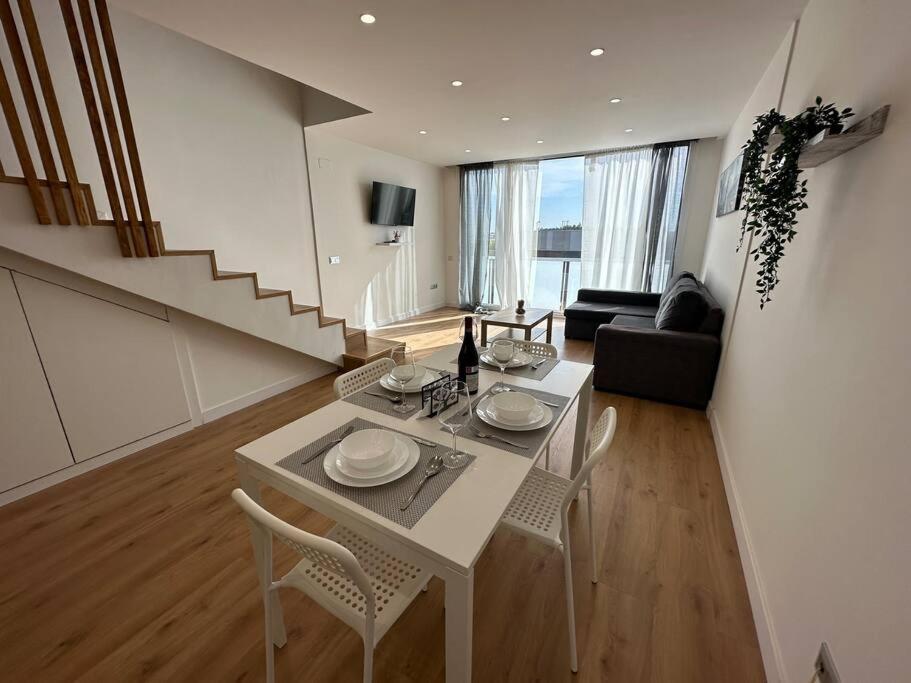Apartment Living - Cuatro Vientos