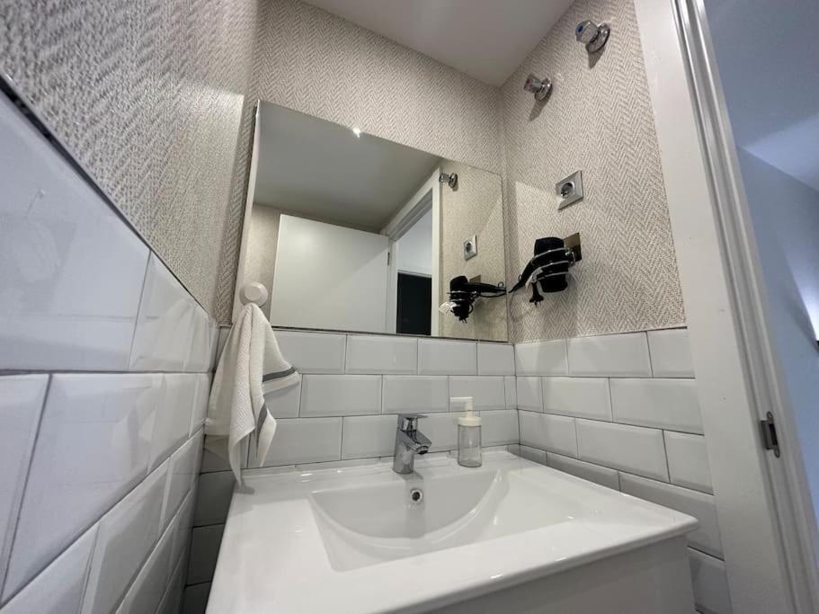 Apartment Living - Cuatro Vientos