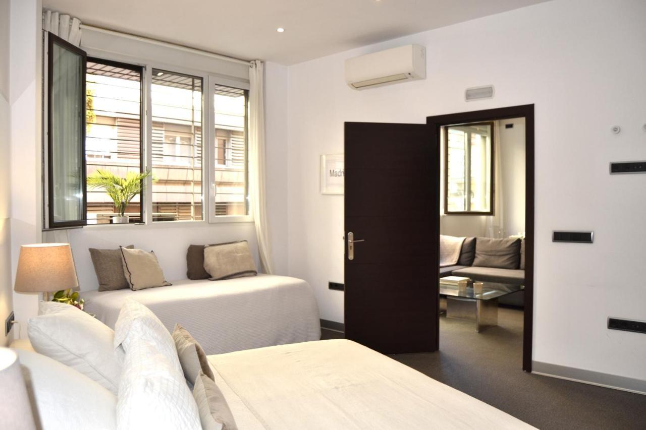 Apartment Impecable, Nuevo, Comodo, Frente Al Metro Colombia Madrid