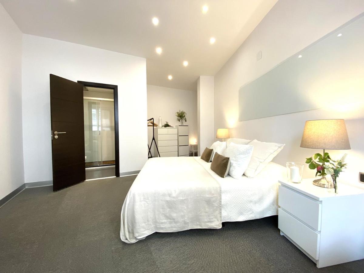 Apartment Impecable, Nuevo, Comodo, Frente Al Metro Colombia Madrid