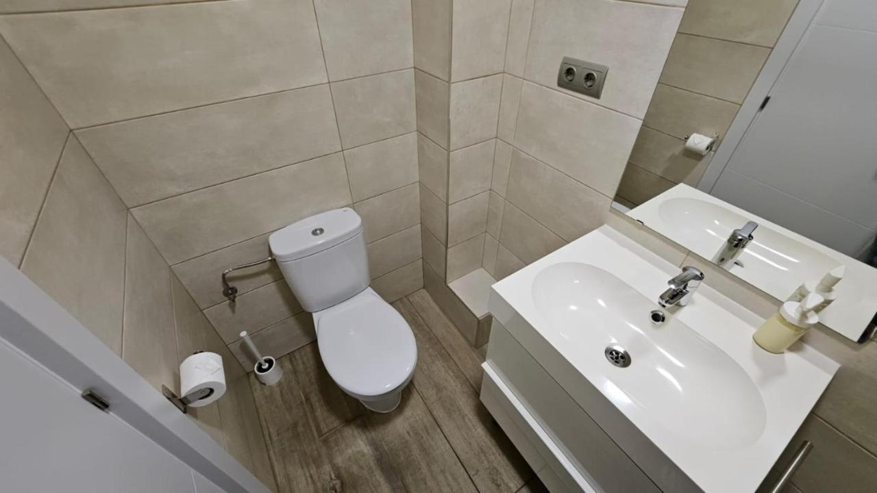 Luminoso 6 Personas Pueblo Nuevo Apartment Madrid