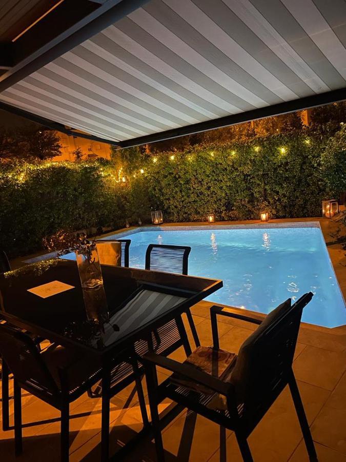 Privat bolig Space In The With Poll Near Golf In *