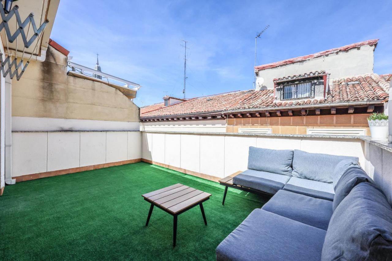 Apartamento Atico Reformado Con Terraza En Lavapies *