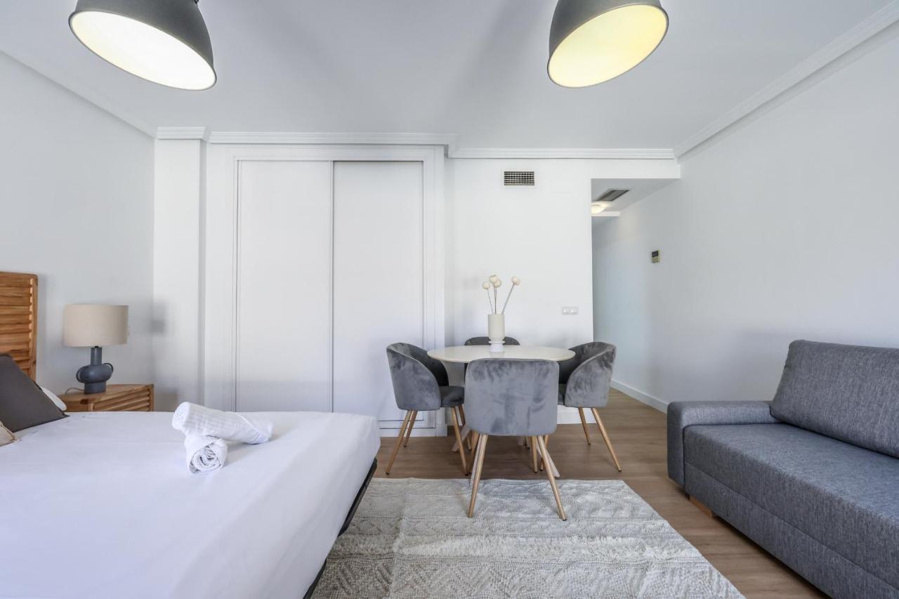 Atico Reformado Con Terraza En Lavapies Apartamento Madri