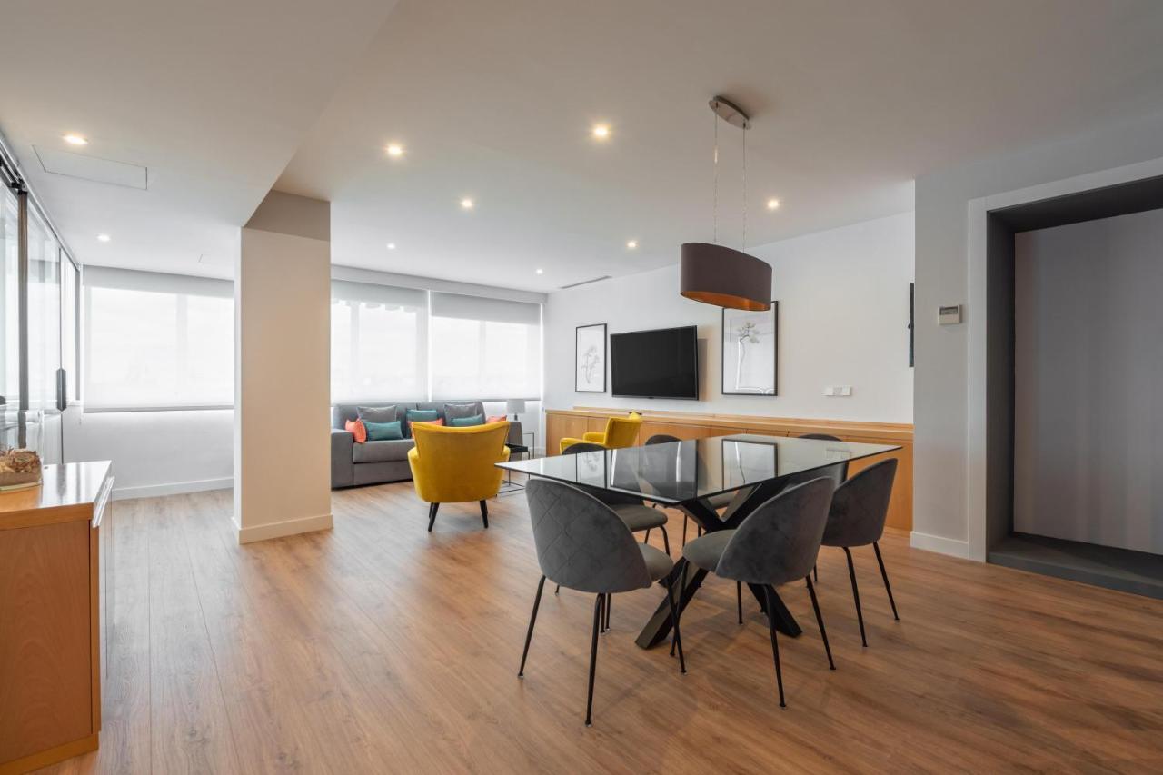 2 Bedroom 2 Bathroom Furnished - Salamanca - Bright & Stylish - Mintystay