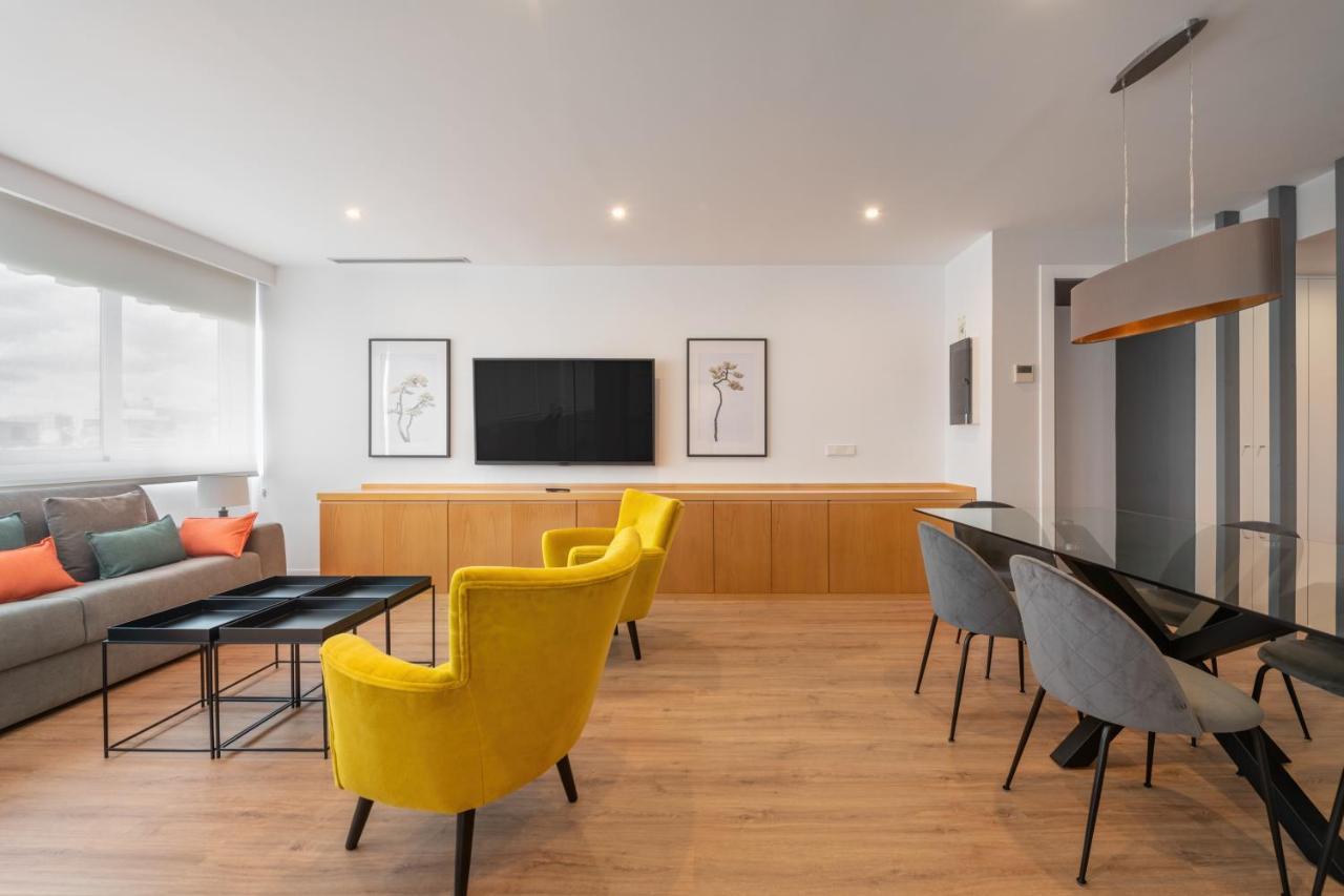 Apartment 2 Bedroom 2 Bathroom Furnished - Salamanca - Bright & Stylish - Mintystay