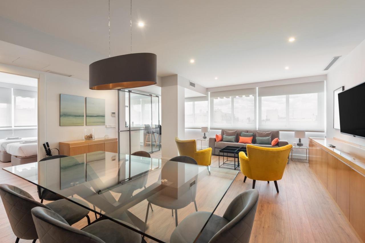 2 Bedroom 2 Bathroom Furnished - Salamanca - Bright & Stylish - Mintystay Apartment *