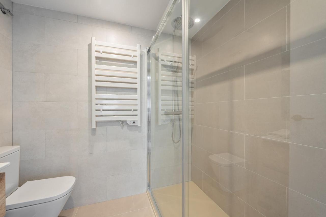 2 Bedroom 2 Bathroom Furnished - Salamanca - Bright & Stylish - Mintystay * Madrid