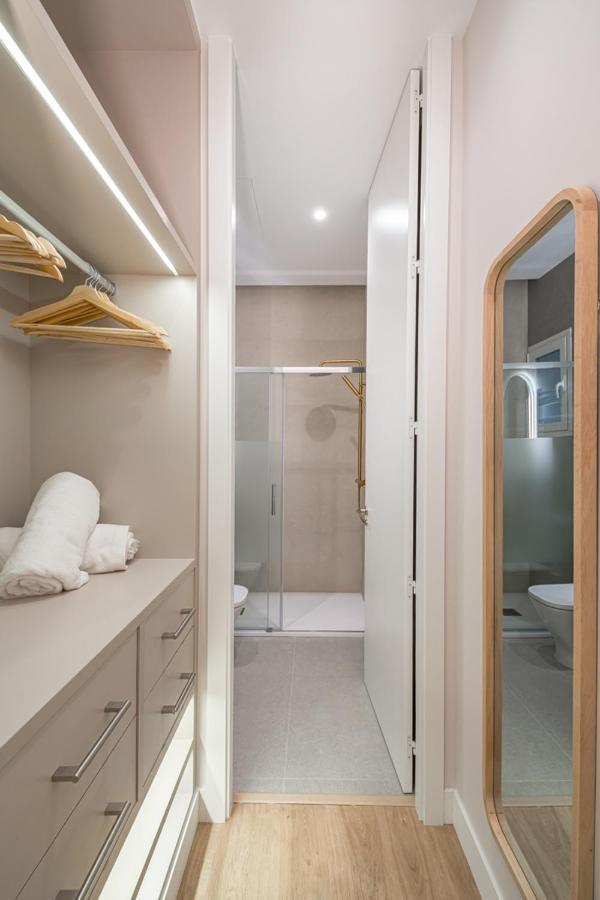 Lalatina Iv Calle Conde De Romanones 4br 4bh Apartment