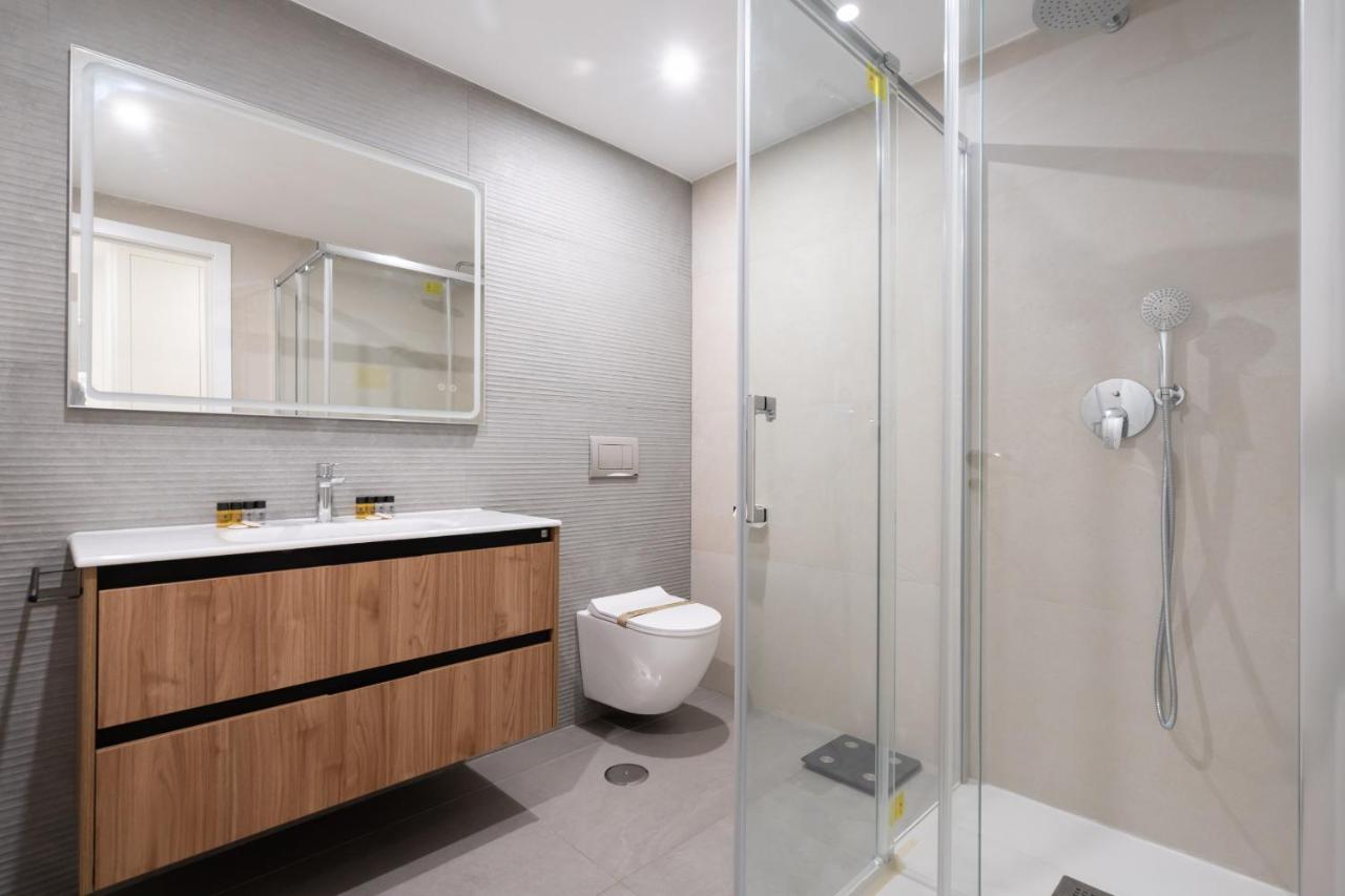 Apartamento De Lujo En La Plaza Pedro Zerolo Al Lado De Gran Via Madrid