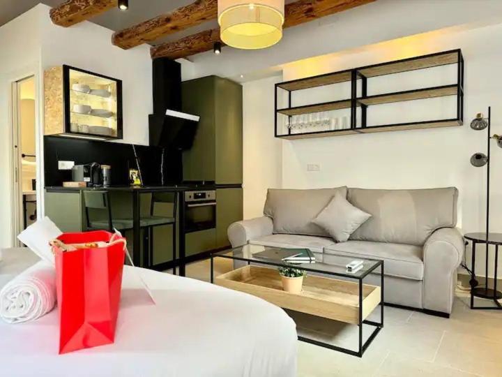 Urban Haven Retreat *