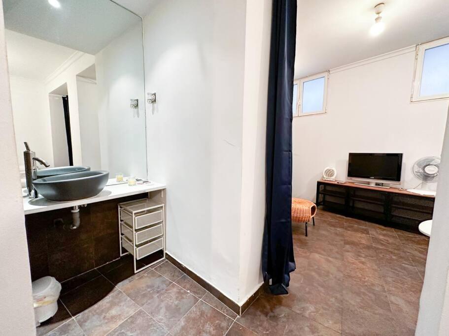 Apartment Urbano Y Refrescante Estudio En Sotano *
