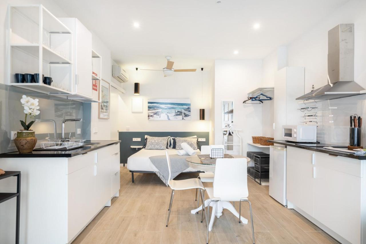 Dobohomes - Entrearroyos * Madrid